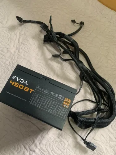 Fonte para pc EVGA 450BT 80 PLUS 450watts,  Excelente estado!