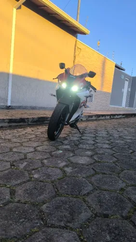 Yamaha YZF R15 ABS 70TH ANNIVERSARY