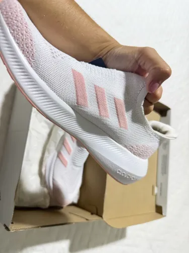 Tênis novo adidas