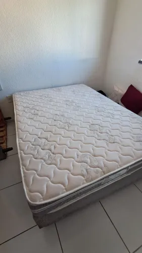 CAMA box usada (umaflex) casal