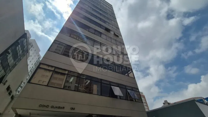 Sala Comercial, à venda, próximo ao metrô Saúde.