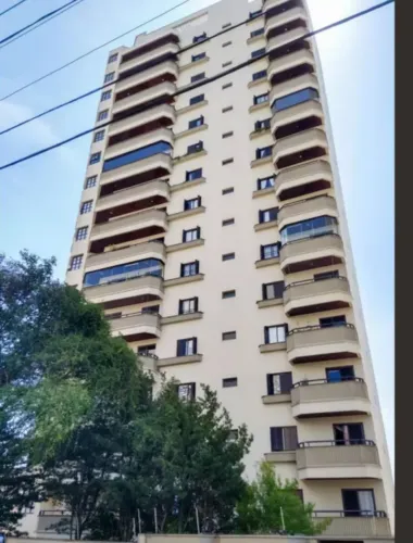 APARTAMENTO DE ALTO PADRÃO COM 240 m² - 4 DORMITÓRIOS - 2 SUÍTES - 3 VAGAS PARALELAS<br>