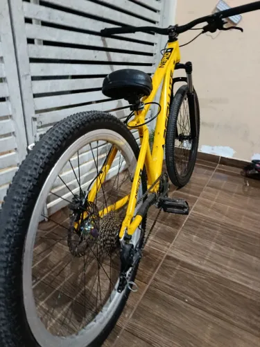 VENDO ABSOLUTE NERO 5 PRATICAMENTE NOVAA!!