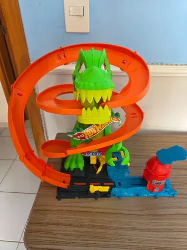 Pista Hot Weels T- Rex e Pista de Lançamento