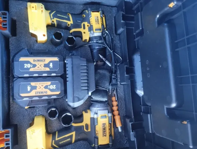 Kit Dewalt chave de enpacto parafusadeira furadeira