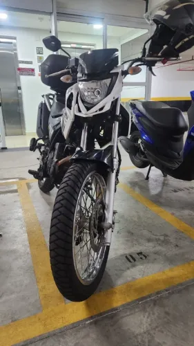Yamaha Crosser S 150 modelo S, ano 2022,na cor branca.