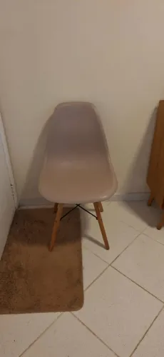 Cadeira Charles Eames design Eiffel