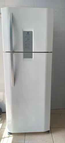 Geladeira Eletrolux funcionando