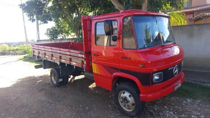 VENDO MB 608 ANO 82
