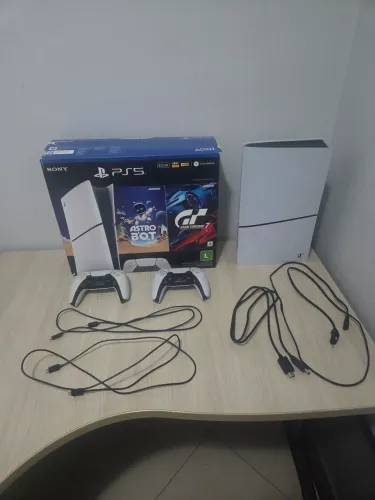 PS5 slim 825 GB Completo 2 controles
