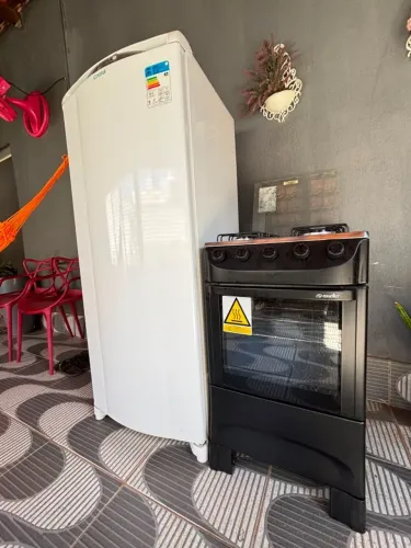 Geladeira Consul Frost Free Super Capacidade + Fogão 4 bocas (semi-novos) entrego