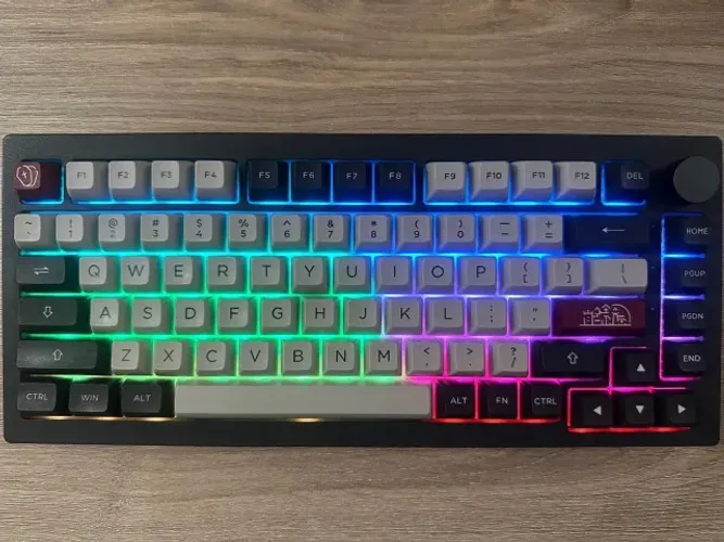 Teclado Mecânico Gamer Akko 5075B Plus ANSI/ISO 75% Hot Swap Three-Modes RGB