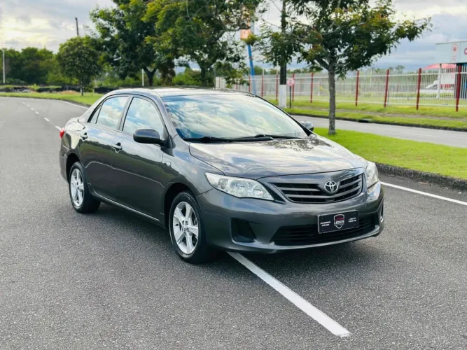 Toyota Corolla GLI 1.8 Flex 16V Aut. 2014