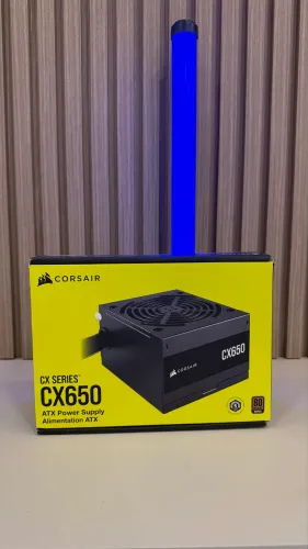 Fonte 650W Corsair
