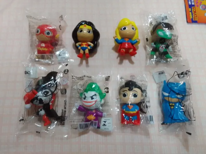 Miniaturas BK e Mcdonalds. 