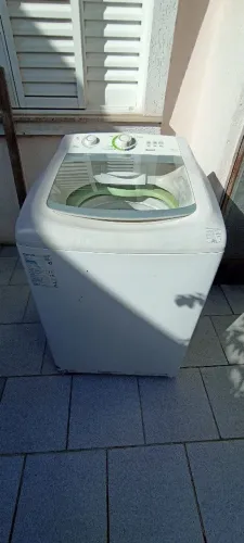 Máquina de lavar roupa c/ defeito