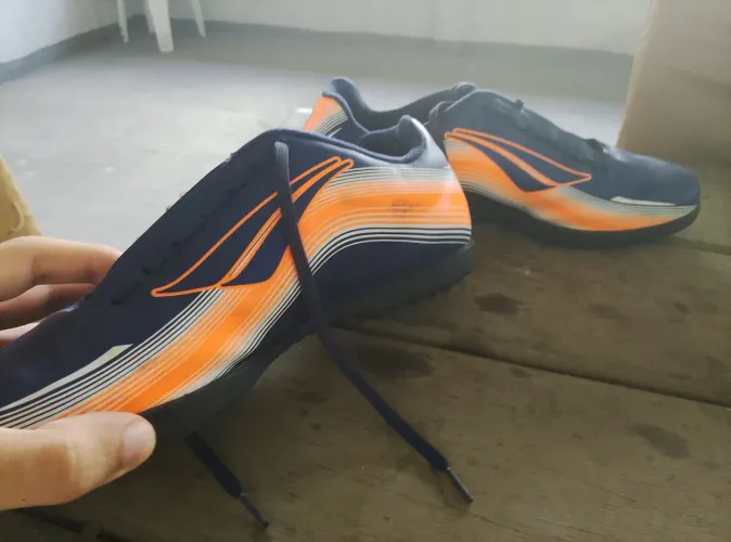 Vendo Chuteira society masculina 40/41 até 42