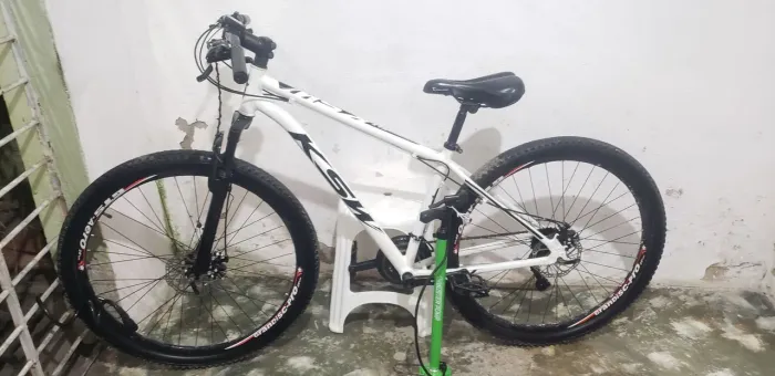 BICICLETA KSW XLT ARO 29 (ACEITO TROCAR EM IPHONE, PC GAMER, PS4 OU XBOX ONE)