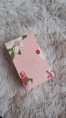 Perfume Una Blush novo