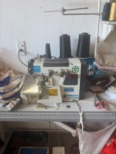 Vendo máquina de costura overlok