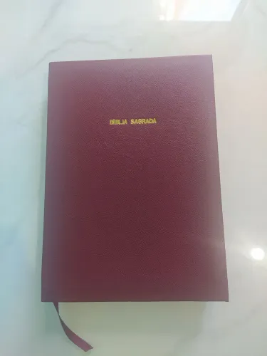 Bíblia com anotações de Scofild 1983.
