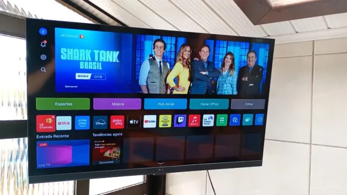Smart TV 32" LG HD 32LR600B Preto (foi ligada somente para testes, é nova)