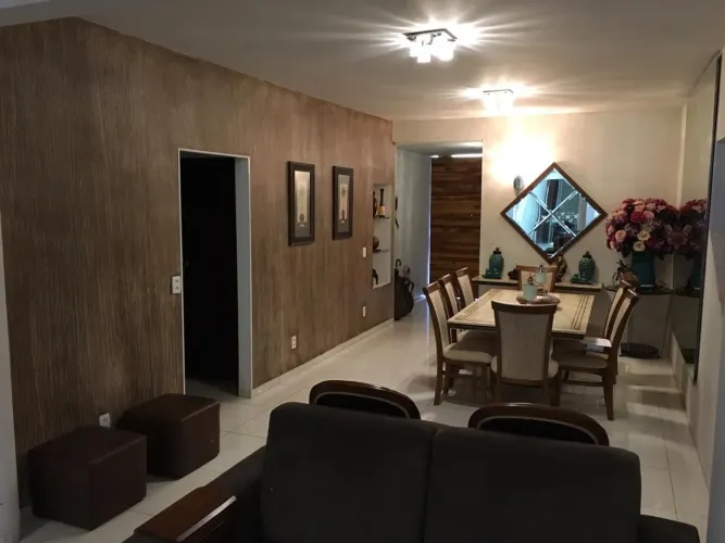 Vendo Casa em Condomínio