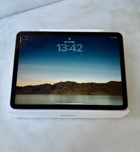 iPad Air M2 (2024) 128GB + Pencil + Kit Completo - Estado de Novo
