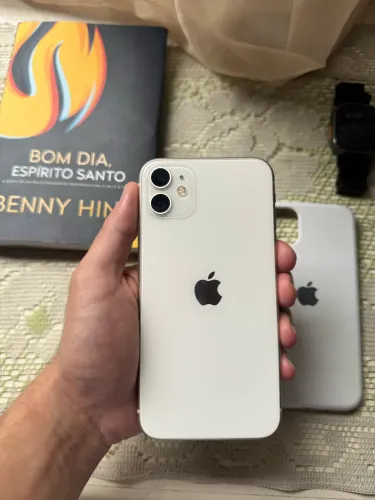Vendo iPhone 11 de 128gb em excelente estado