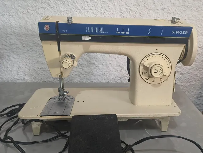 Máquina de costura 