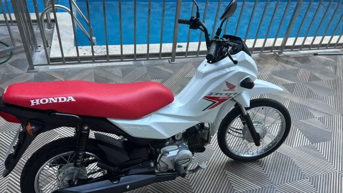 Pop 2025/2026 com apenas 9.000 km, quitada e emplacada!!