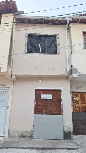 Vendo Casa Dúplex em Rua fechada com portão eletrônico, área super segura e tranquila.