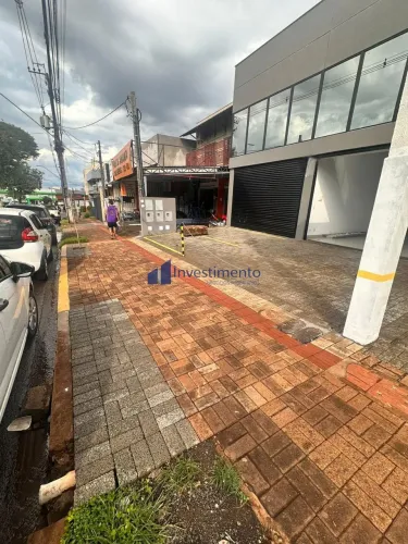 Barracão para alugar na Avenida Saul Elkind - Londrina/PR