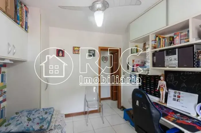 Imóvel para venda possui 72 metros quadrados com 2 quartos em Tijuca - Rio de Janeiro - RJ