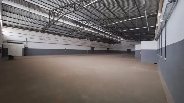 GALPÃO 1.100m² no Distrito Industrial