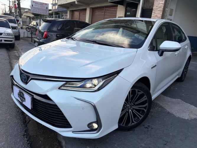 Toyota Corolla Altis Prem. Hybrid 1.8 Flex AUT 2023
