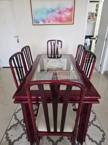 Mesa de Jantar 6 Lugares em Madeira Maciça com Tampo de Vidro - Excelente Estado