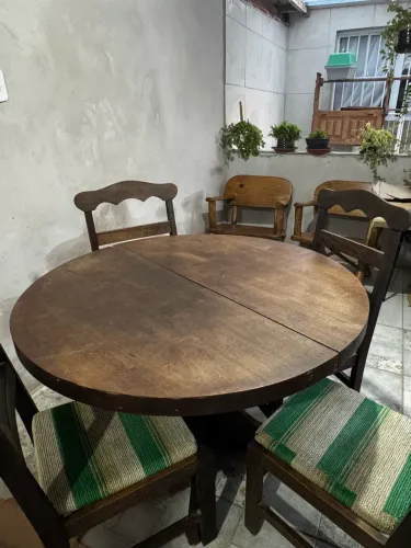 Mesa de madeira legítima