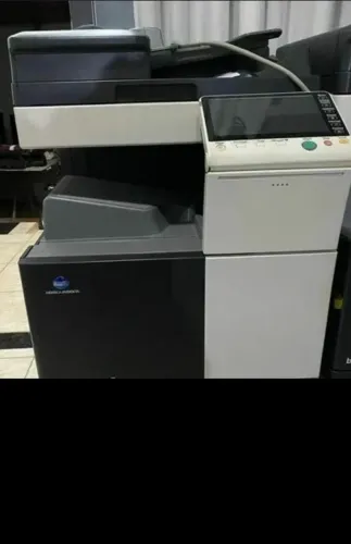 impressora multifuncional Konica Minolta bizhub C224e.