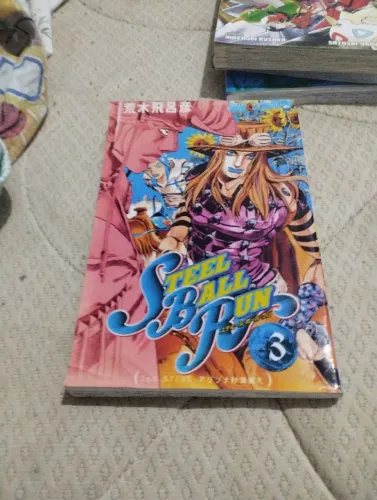 Mangas! 3 mangas de Jojo bizarro aventure e 1 de Pokémon heartgold e soulsilve volume 2
