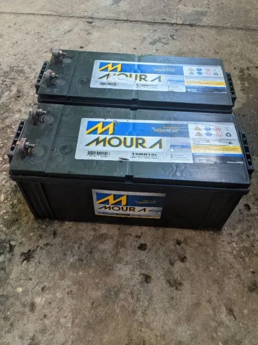 Bateria Moura estacionária 150 Ah