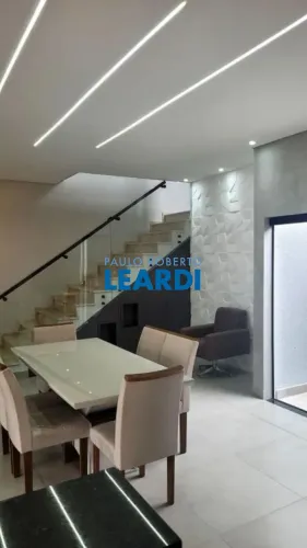 CASA ASSOBRADADA - LOTEAMENTO VILLA BRANCA - SP