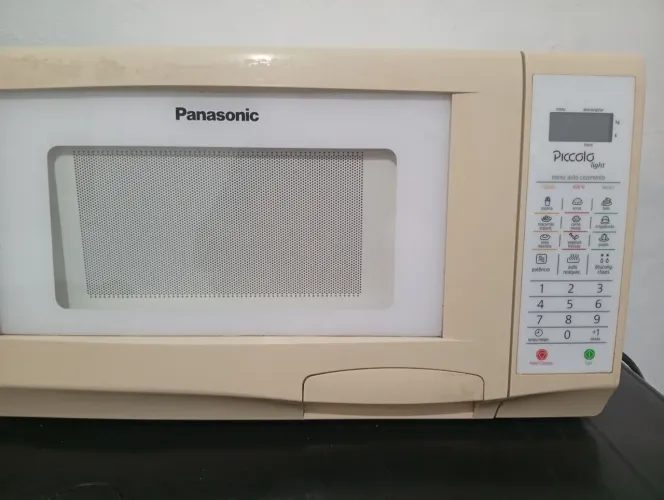 Vendo microondas da Panasonic funcionando normalmente