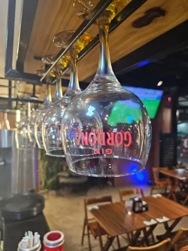  Bar Comercial à Venda  Porteira fechada-Coração da Praia Grande  