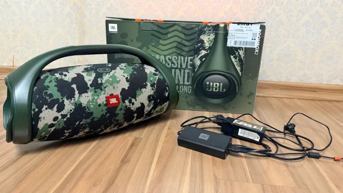 JBL Boombox 2