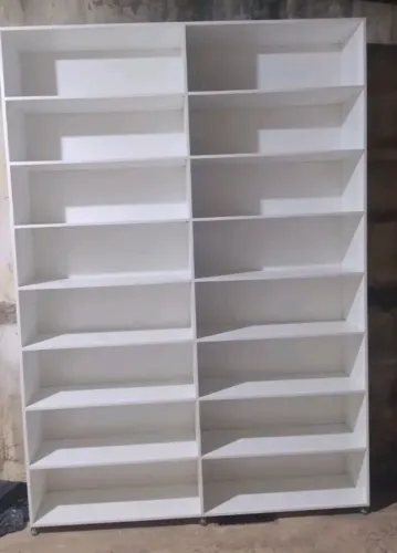 EXPOSITOR PRATELEIRAS MDF NOVO 
