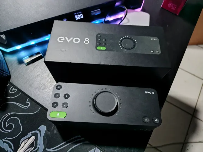 Interface de Áudio Audient EVO 8