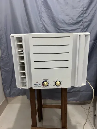 Ar-Condicionado Cortel 220V - Não Gela - Para Conserto/Peças