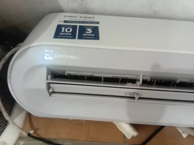 Split inverter Eletrolux 12.000 seme nova