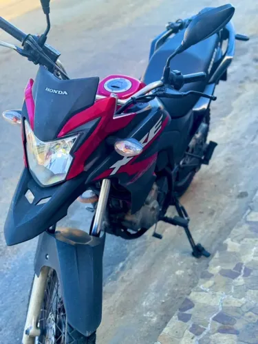 Vendo XRE 190 vermelha